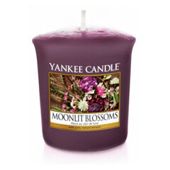 Ароматическая свеча Yankee Candle Moonlit Blossoms 49 г цена и информация | Подсвечники, свечи | kaup24.ee