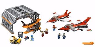 Конструктор Lego™ City Airport Air Show 60103 цена и информация | Конструкторы и кубики | kaup24.ee