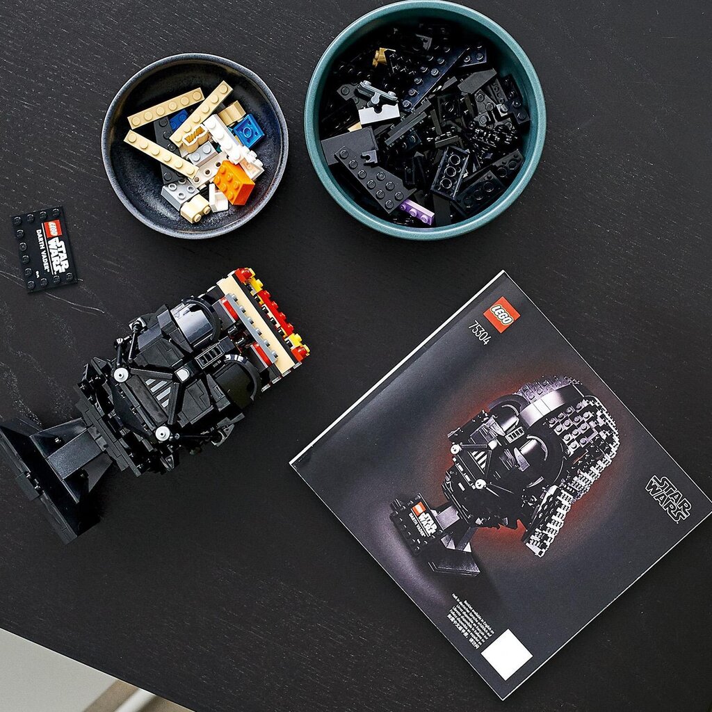75304 LEGO® Star Wars Darth Vader kiiver hind ja info | Klotsid ja konstruktorid | kaup24.ee