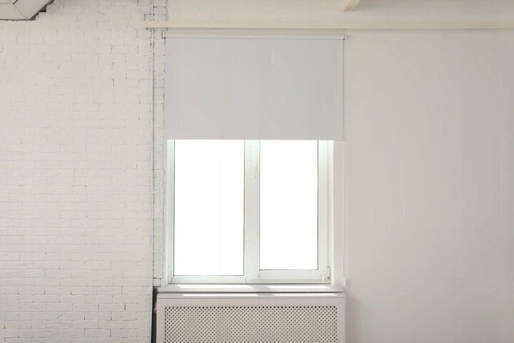 Valguskindel seinapealne ruloo Blackout 160x170 cm, pg-04 hall hind ja info | Rulood | kaup24.ee