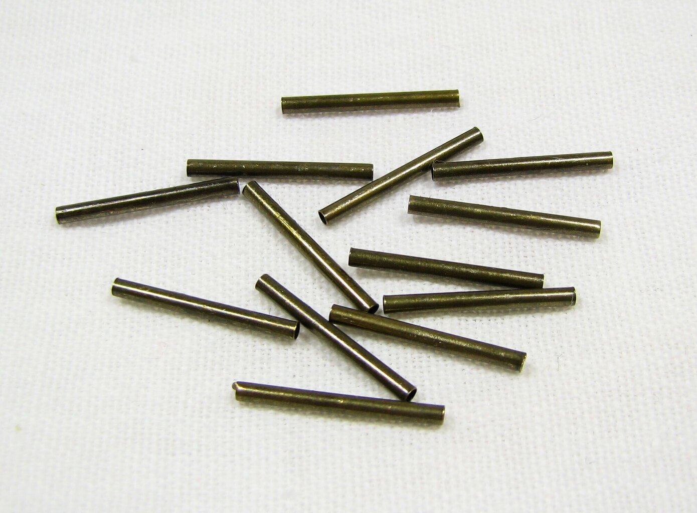 Vahetoru - toru 1,5x15 mm, 100 tk. (6,45 g) hind ja info | Ehete valmistamine, helmestamine | kaup24.ee