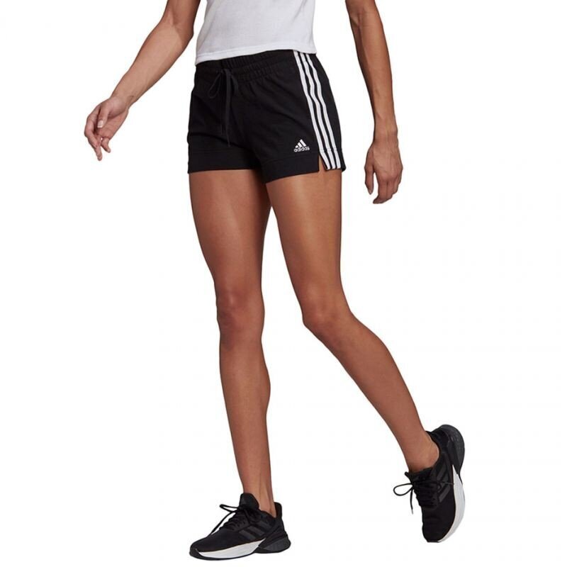 Naiste lühikesed spordipüksid Adidas Essentials Slim Shorts W GM5523 цена и информация | Naiste spordiriided | kaup24.ee