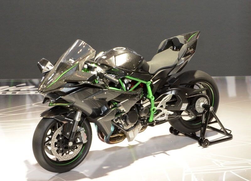 Tamiya - Kawasaki Ninja H2R, 1/12, 14131 hind ja info | Klotsid ja konstruktorid | kaup24.ee