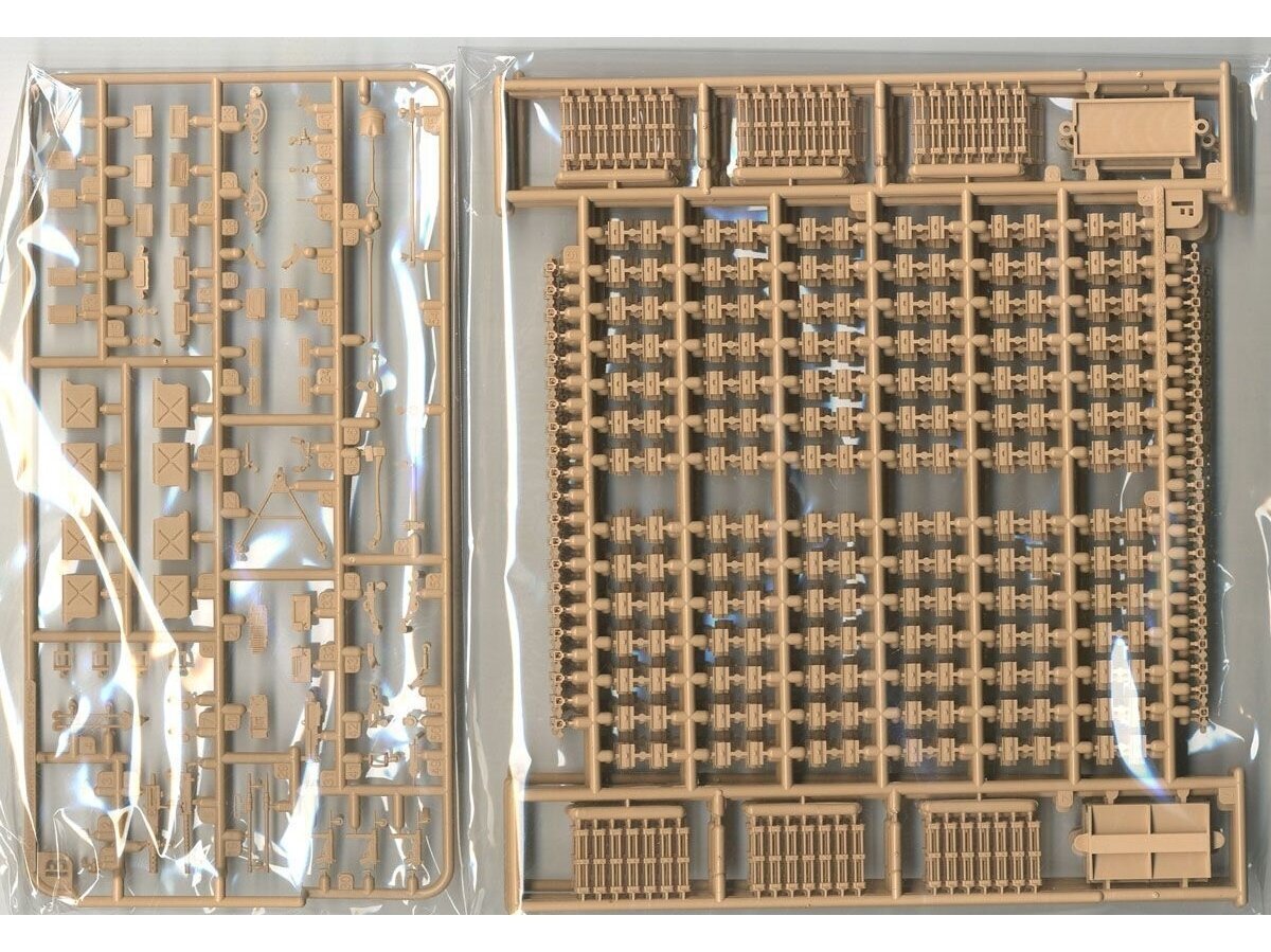 Rye Field Model - M4A3E8 Sherman w/Workable Track Links, 1/35, RFM-5028 цена и информация | Klotsid ja konstruktorid | kaup24.ee