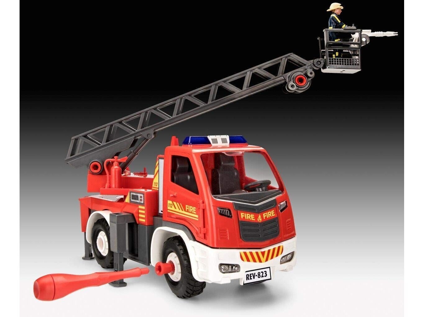 Revell - JUNIOR KIT Fire brigade ladder wagon with figure, 1/20, 00823 hind ja info | Klotsid ja konstruktorid | kaup24.ee