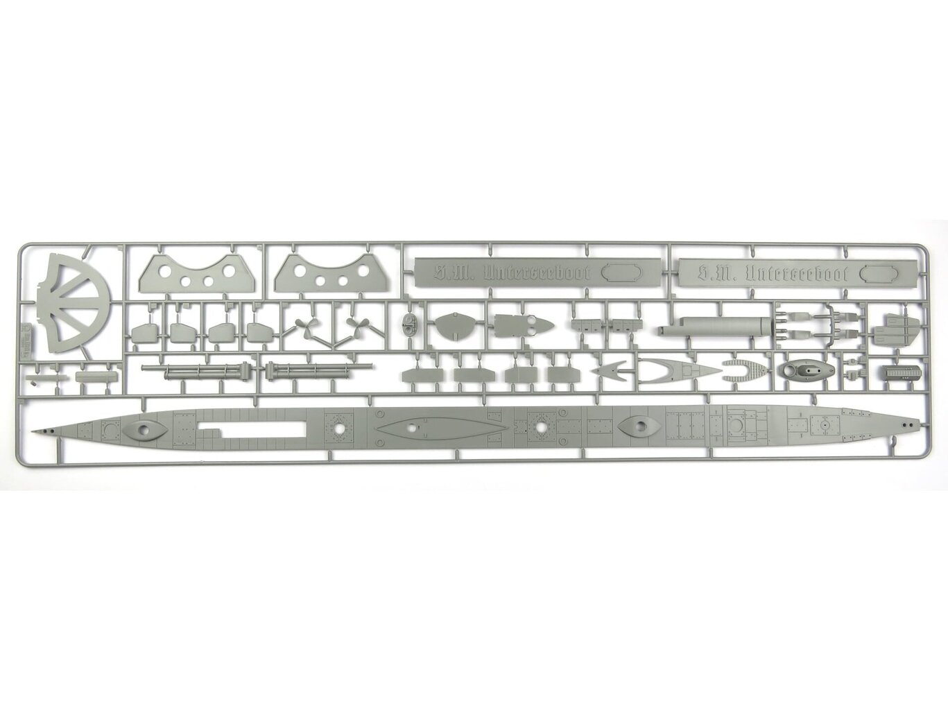 Das Werk - WWI German U-Boat SM U-9, 1/72, 72001 цена и информация | Klotsid ja konstruktorid | kaup24.ee