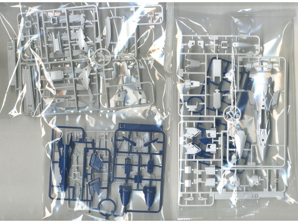 Bandai - MG XXXG-00W0 Wing Gundam Zero EW Ver.Ka, 1/100, 60760 hind ja info | Klotsid ja konstruktorid | kaup24.ee