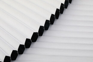 Рулонная штора на мансардное окно Velux, 114x140 см, белый B-301000 цена и информация | Рулонные шторы | kaup24.ee