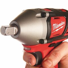 Аккумуляторный гайковерт Milwaukee M18 BIW12-402C цена и информация | Шуруповерты, дрели | kaup24.ee