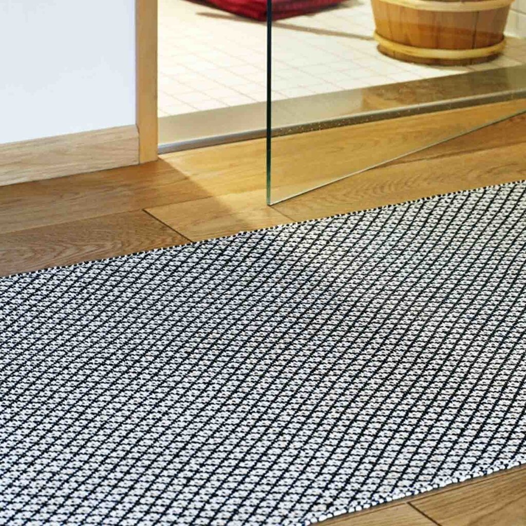 Narma kahepoolne plasticWeave™ plastikvaip Diby, must/kreem, 70 x 250 cm цена и информация | Vaibad | kaup24.ee