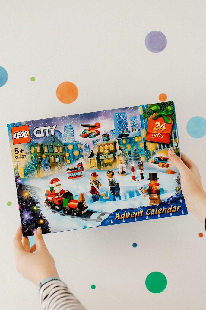60303 LEGO® City Advento kalender цена и информация | Klotsid ja konstruktorid | kaup24.ee