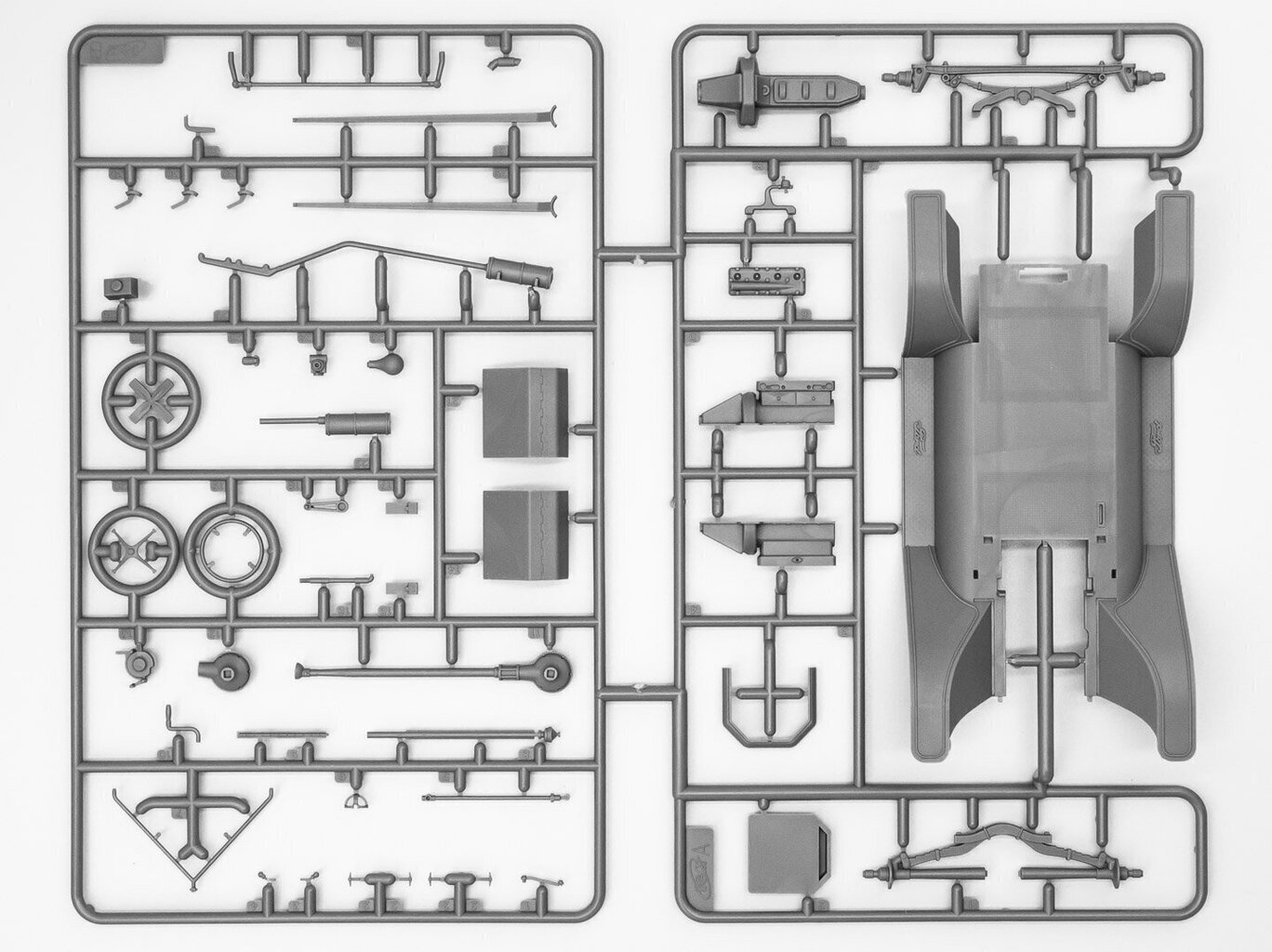 ICM - Model T 1913 Speedster with American Sport Car Drivers, 1/24, 24026 hind ja info | Klotsid ja konstruktorid | kaup24.ee