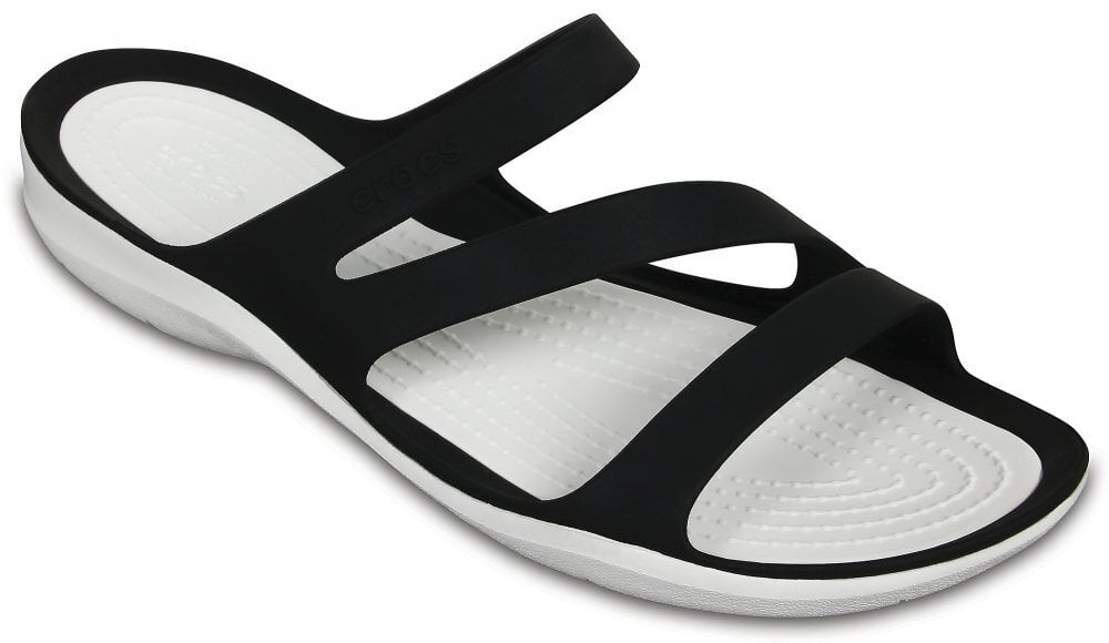 Naiste sandaalid Crocs™ Swiftwater Sandal​, must цена и информация | Naiste sandaalid | kaup24.ee