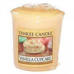 Ароматическая свеча Yankee Candle Vanilla Cupcake, 49  г  цена и информация | Подсвечники, свечи | kaup24.ee