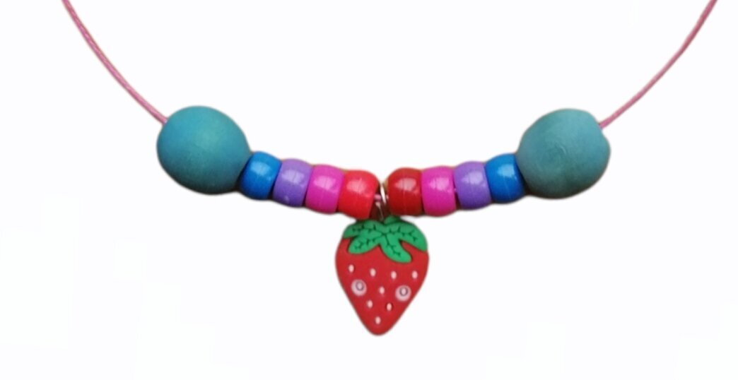 Kaelakee dekoratiivse maasikaga, värvilised helmed terastraatklambriga hind ja info | Laste aksessuaarid | kaup24.ee