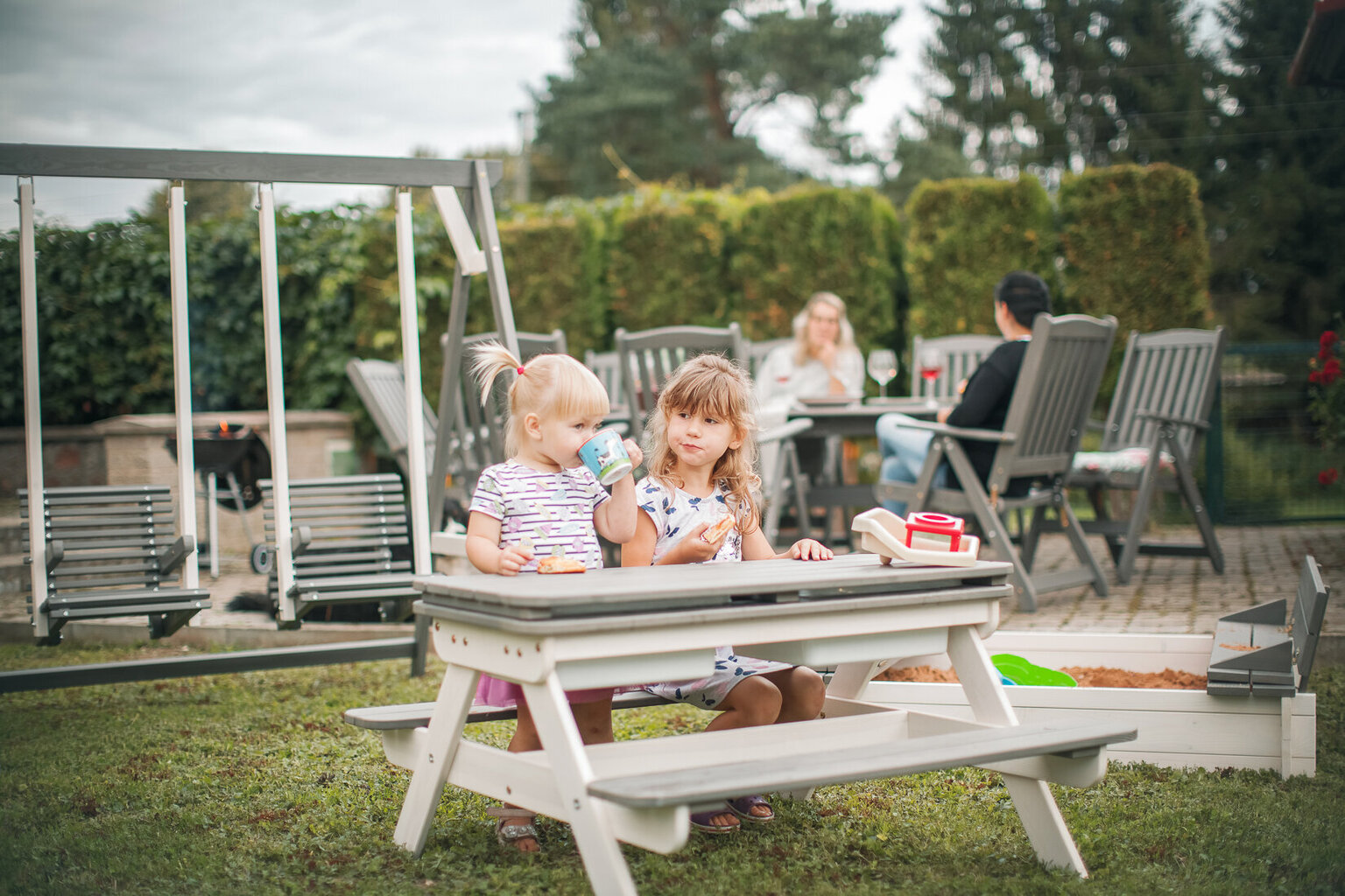 Laste piknikulaud pinkidega Valge, Folkland Home hind ja info | Laste õuemööbel | kaup24.ee