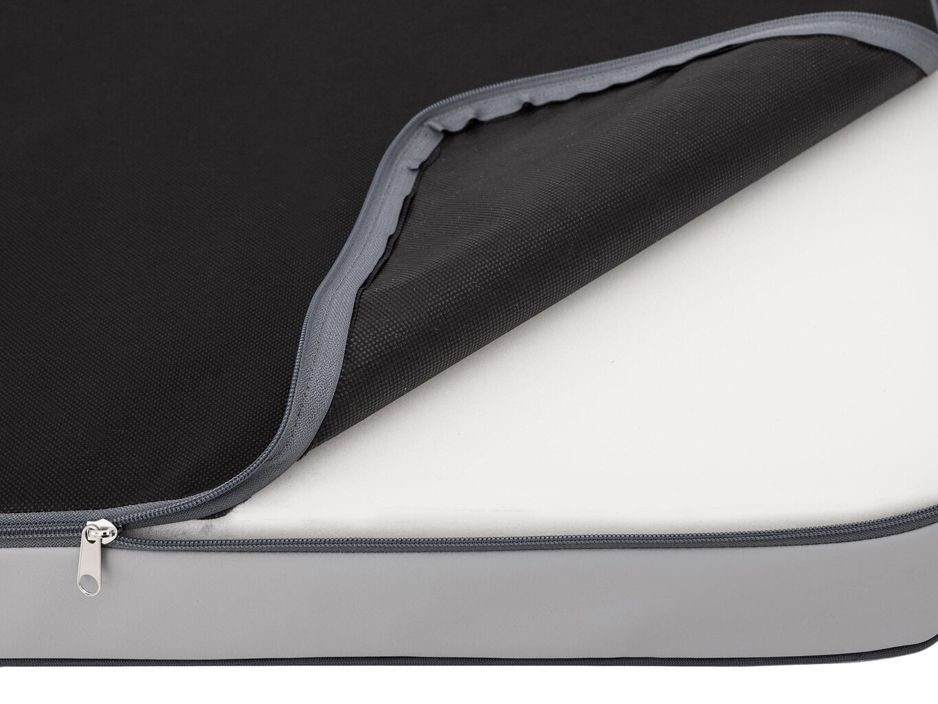 Hobbydog madrats Premium Light Grey Velvet/Skaj L, 100x67 cm hind ja info | Pesad, padjad | kaup24.ee