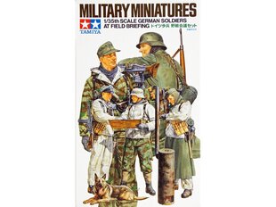 Tamiya - German Soldiers at Field Briefing, 1/35, 35212 hind ja info | Klotsid ja konstruktorid | kaup24.ee