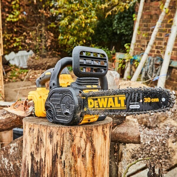 Aku kettsaag 18V XR 1x5Ah DEWALT DCM565P1-QW цена и информация | Kettsaed, mootorsaed | kaup24.ee