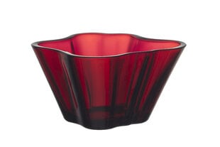 <p>Небольшая стекольная фабрика Iittala, открывшаяся в Финляндии в 1881 году, стала одним из самых известных имен в мире изделий из стекла, прославившимся своим скандинавским дизайном, чей неподвластный времени внешний вид и аура являются неотъемлемой частью. Компания Iittala, названная в честь своего родного города в Финляндии, считает, что все производимые товары должны быть уникальными, совместимыми и многофункциональными, а их долгосрочный дизайн позволяет использовать их и выражать индивидуально. Коллекция Alvar Aalto — самая легендарная серия в ассортименте Iittala. Каждый сосуд выдувается в стекольной мастерской Iittala в Финляндии. Они доступны в различных цветах и размерах — купить или подарить посуду из коллекции Aalto одно удовольствие. Новатор дизайна Алвар Аалто был вдохновлен пейзажами родной Финляндии на создание культовой формы волны. Этот новый оттенок придает изысканность любому интерьеру. Отличная идея подарка на свадьбу, день рождения или свадьбу.</p>

<ul>
	<li>Серия: Aalto;</li>
	<li>Материал: стекло;</li>
	<li>Размеры: 7,5 см.</li>
</ul>
 цена и информация | Посуда, тарелки, обеденные сервизы | kaup24.ee