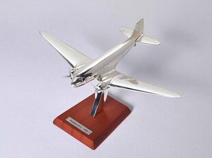 Douglas DC-3 Dacota 1935 7504010 atlas silver classics collection 1:200 hind ja info | Mudelautode kollektsioneerimine | kaup24.ee