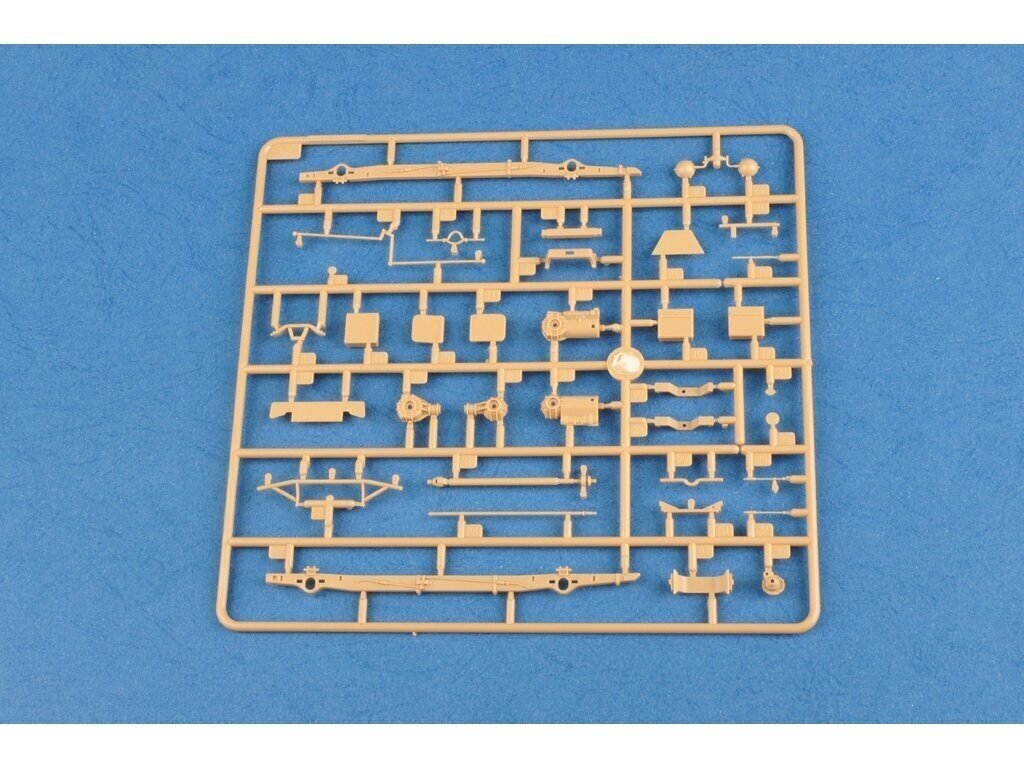 Hobbyboss - German Sd.Kfz.222 Leichter Panzerspähwagen (1st Series), 1/35, 83815 hind ja info | Klotsid ja konstruktorid | kaup24.ee