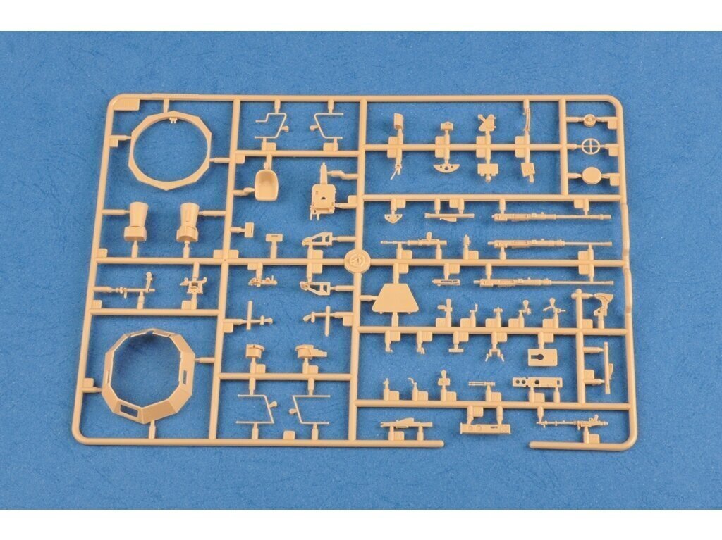 Hobbyboss - German Sd.Kfz.222 Leichter Panzerspähwagen (1st Series), 1/35, 83815 hind ja info | Klotsid ja konstruktorid | kaup24.ee