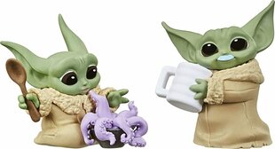 Star Wars The Mandalorian Yoda Laps mängufiguuride komplekt 2tk цена и информация | Игрушки для мальчиков | kaup24.ee