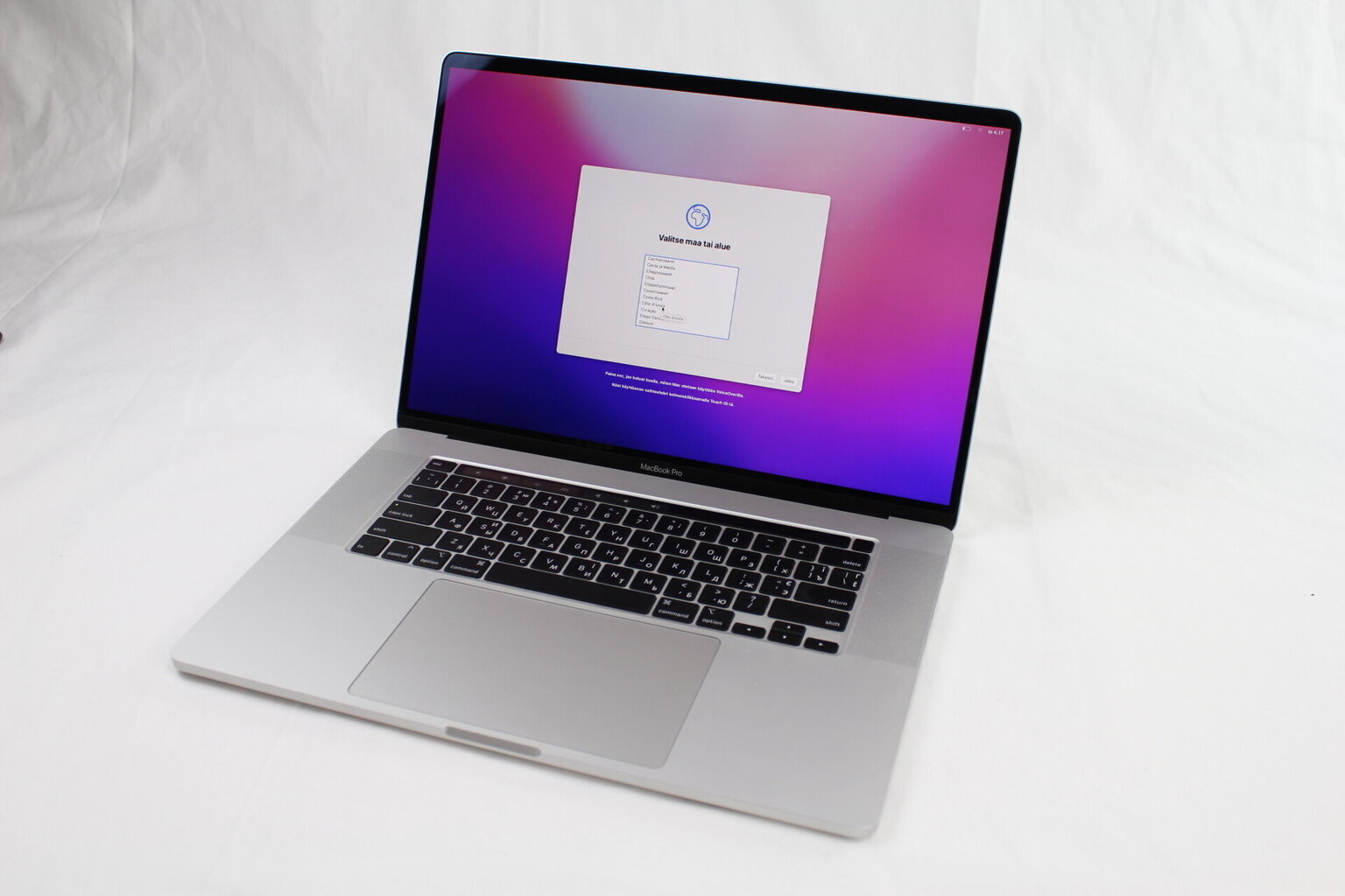 MacBook Pro 2019 Retina 16" 4xUSB-C - Core i9 2.3GHz / 16GB / 1TB SSD / RUS / Silver (kasutatud, seisukord A) цена и информация | Sülearvutid | kaup24.ee