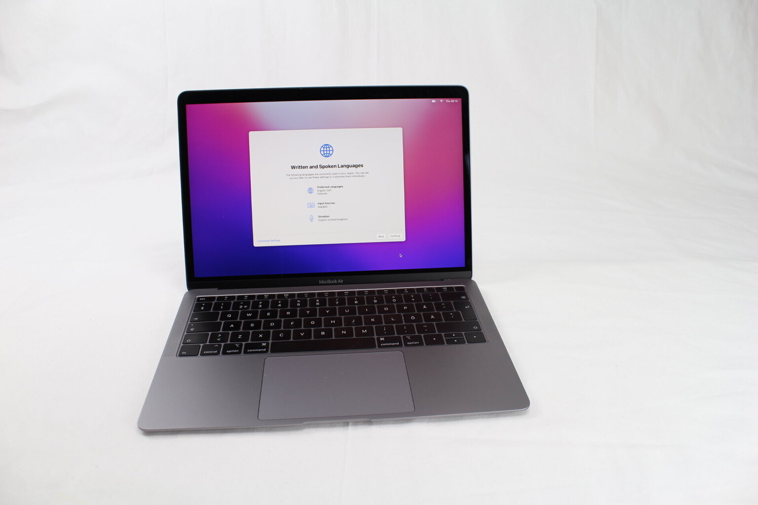 MacBook Air 2019 Retina 13" - Core i5 1.6GHz / 8GB / 128GB SSD / SWE / Space Gray (kasutatud, seisukord A) цена и информация | Sülearvutid | kaup24.ee