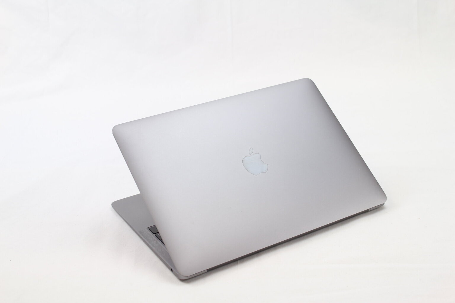 MacBook Air 2018 Retina 13" - Core i5 1.6GHz / 8GB / 256GB SSD / INT / Space Gray (kasutatud, seisukord A) hind ja info | Sülearvutid | kaup24.ee