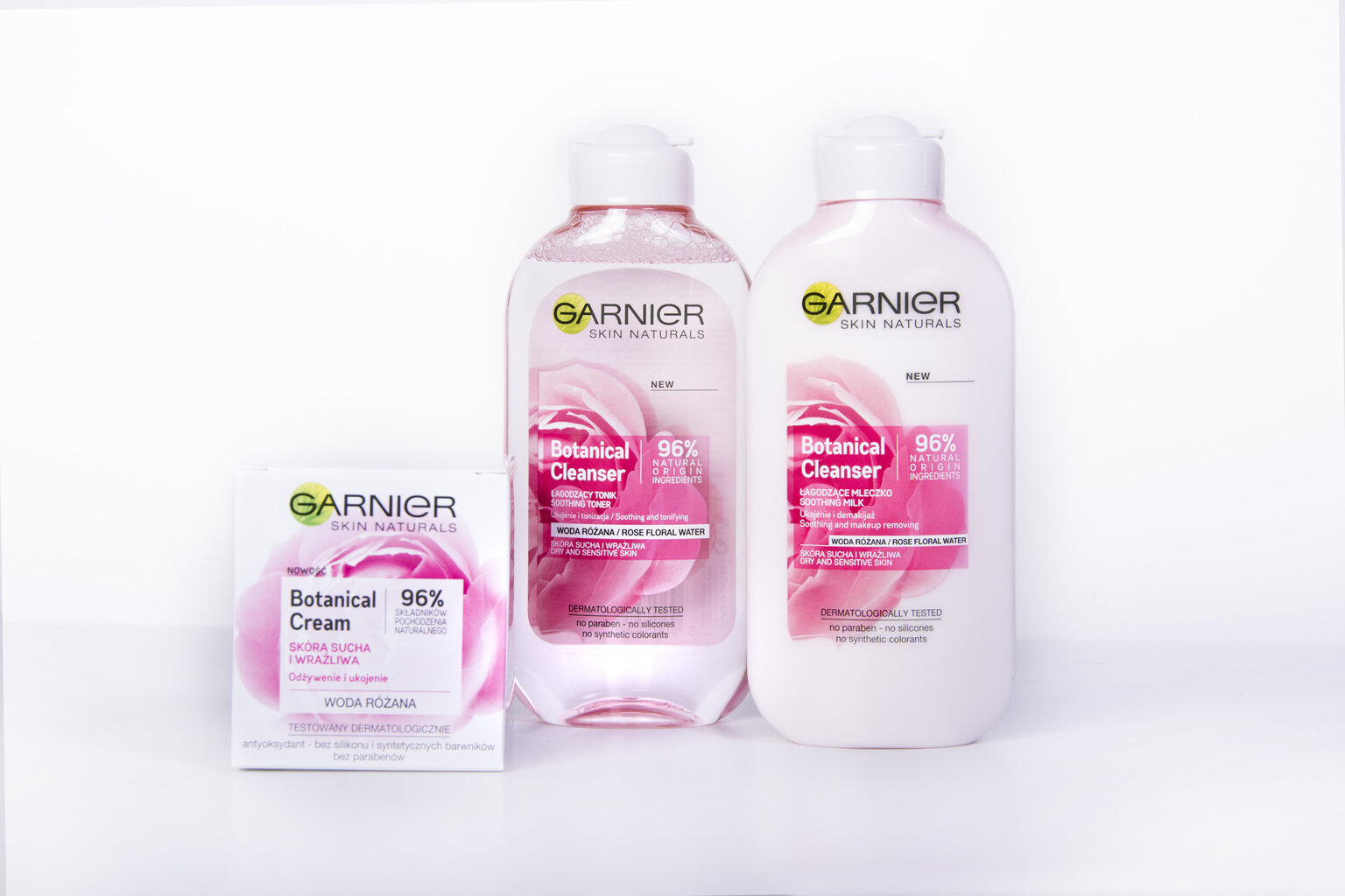 Puhastav näotoonik roosiveega Garnier Skin Naturals 200 ml цена и информация | Näopuhastusvahendid | kaup24.ee