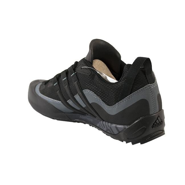 Meeste spordijalatsid Adidas TERREX SWIFT SOLO D67031 hind ja info | Spordi- ja vabaajajalatsid meestele | kaup24.ee