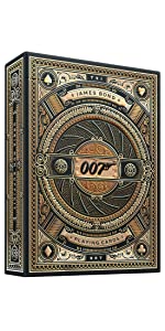 James Bondi 007 mängukaardid, mis sisaldavad teie lemmikvidinaid 007. aasta filmidest ja mis on valmistatud Ameerikas
