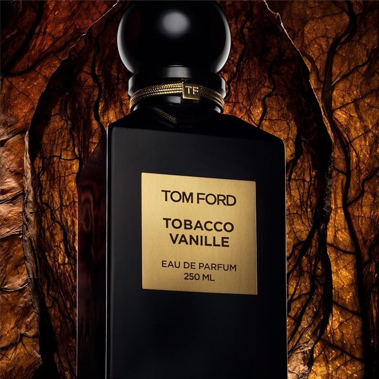 Vaizdo rezultatas pagal užklausą „Tom Ford Tobacco Vanille advert“