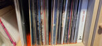 Vinüülplaadihoidja alus, plaadiriiul, Audio Anatomy LP Vinyl Record Stand, oranž