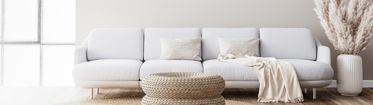 minimalistlik kodu interjöör kaasaegse mööbliga